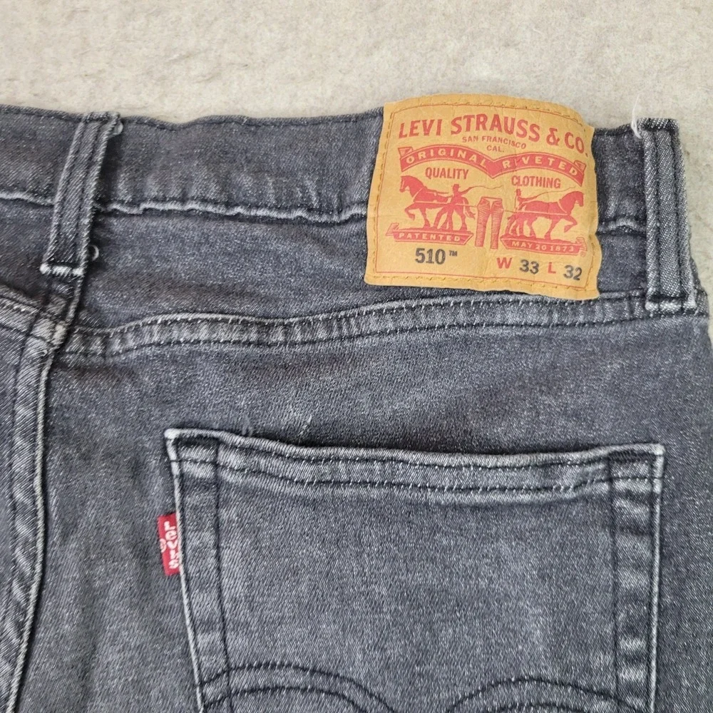 Levi's 510 SKINNY Jeans Men's 33X32 Black Faded‎ Stretch Denim Low in Waist